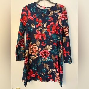 Floral long sleeves boxi dress, size small
